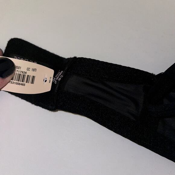 Victoria's Secret Bra 38C Blue Black Lace Bombshell Plunge Padded 2 Cup Holiday - Picture 9 of 9